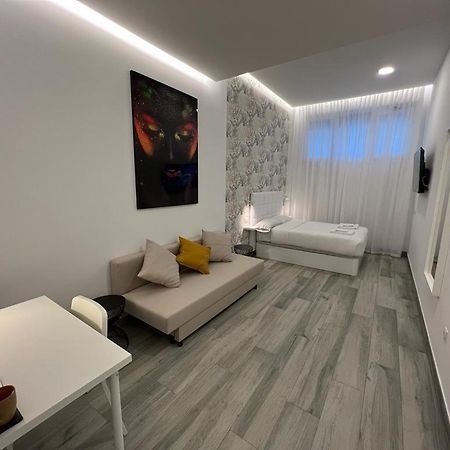 Habitacion Paris Style มาดริด ภายนอก รูปภาพ